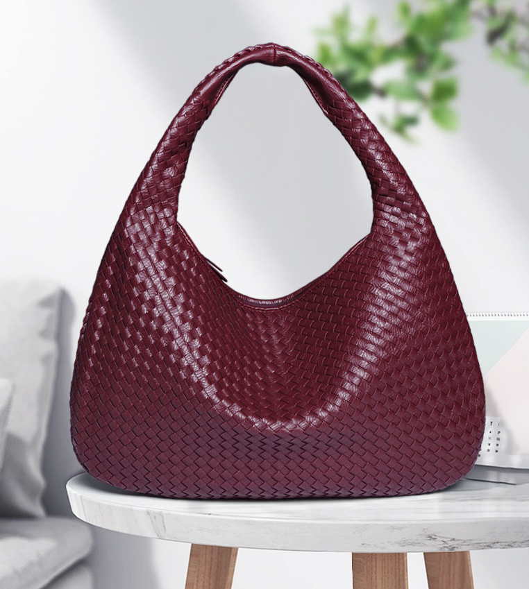 Woven women's bag dumpling bag 2023 new summer simple big brand shoulder bag autumn and winter European and American fashion casual bag