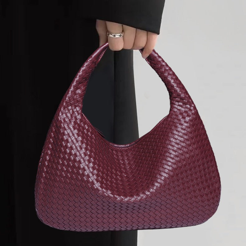 Woven women's bag dumpling bag 2023 new summer simple big brand shoulder bag autumn and winter European and American fashion casual bag
