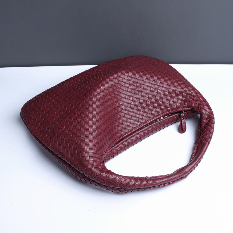 Woven women's bag dumpling bag 2023 new summer simple big brand shoulder bag autumn and winter European and American fashion casual bag