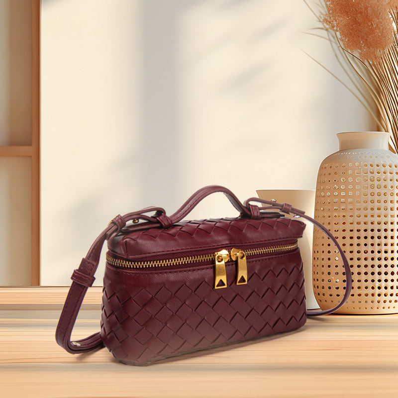 [Cross-border exclusive] hand-knitted fashion popular lunch box bag new trend shoulder hand crossbody box bag